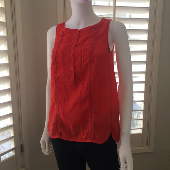 Ann Taylor Tops - Ann Taylor Blouse ✅